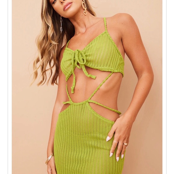 Black textured sheer ring detail cut out body on dress - Picture 6 of 6